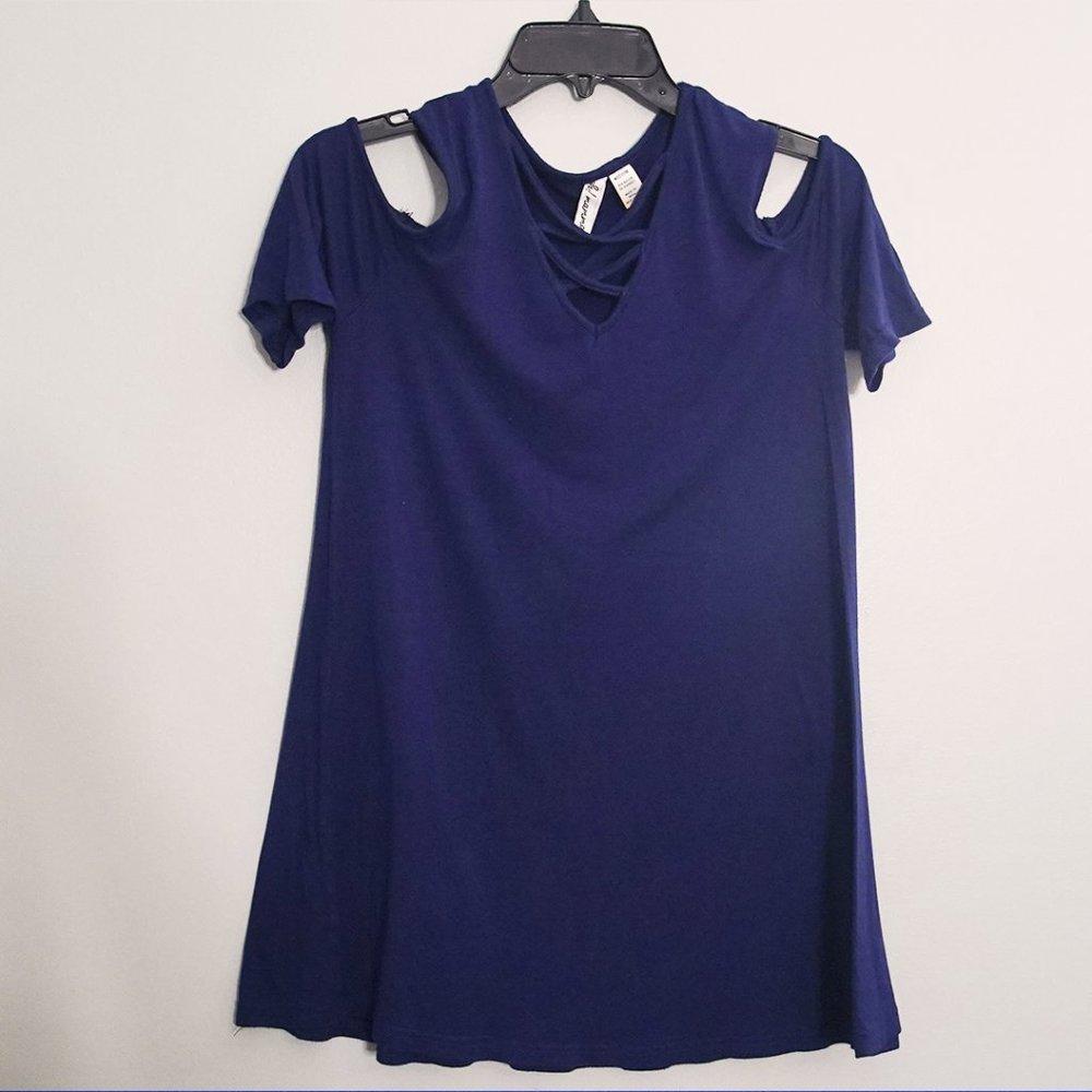 Open Shoulder Flowy Maternity Shirt